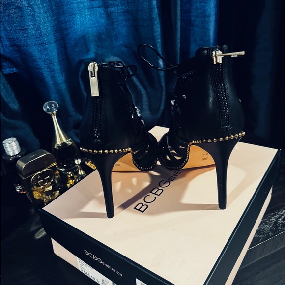 BCBGeneration Booties - Picture 5 of 6